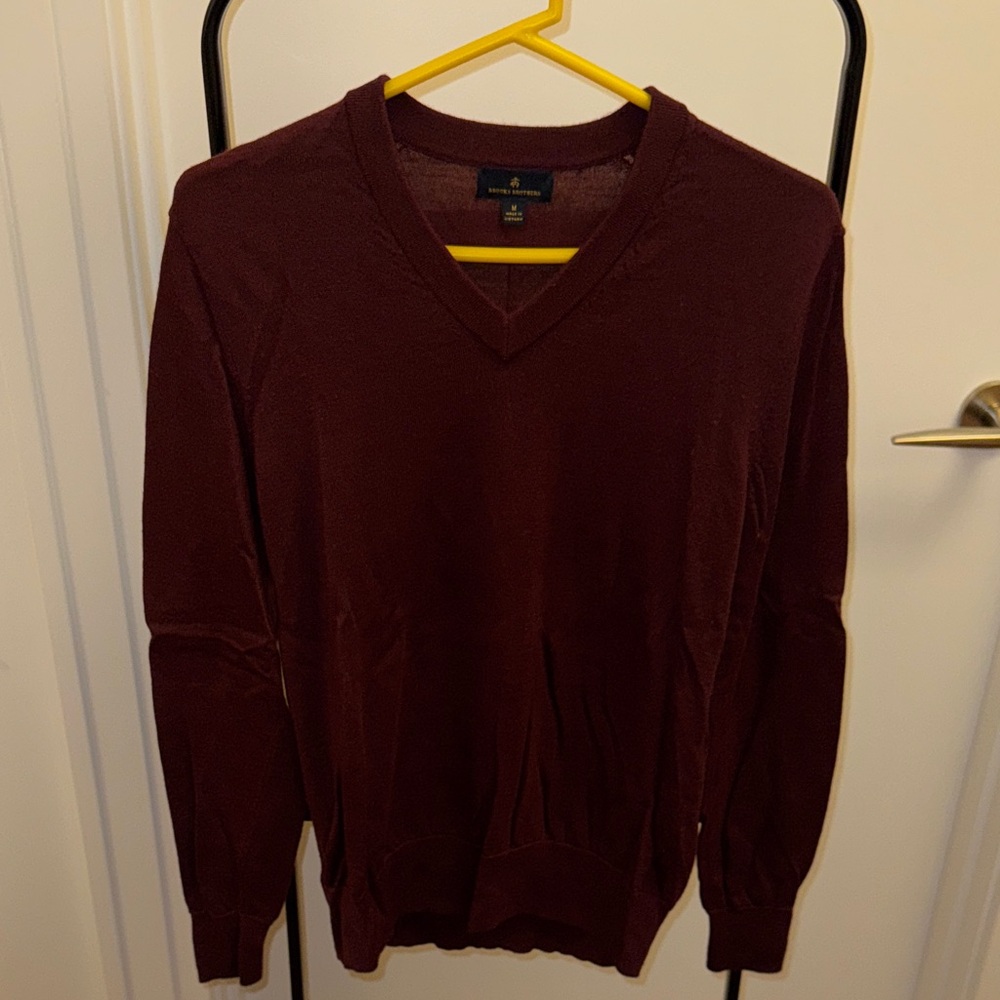 Brooks Brothers Men's V-Neck Maroon Sweater
